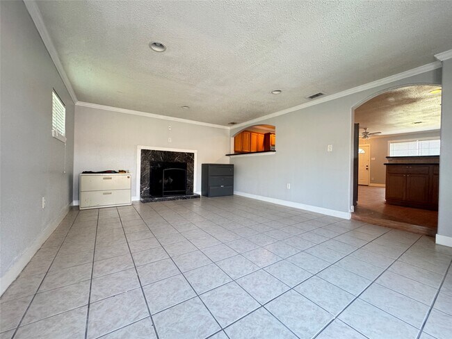Building Photo - 7218 Yucca Dr