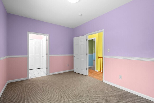 Building Photo - 13111 Venetian Rd