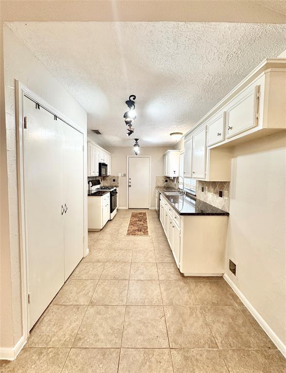 Building Photo - 11614 Easterling Dr