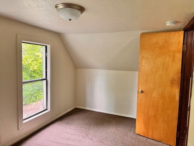 Building Photo - 1471