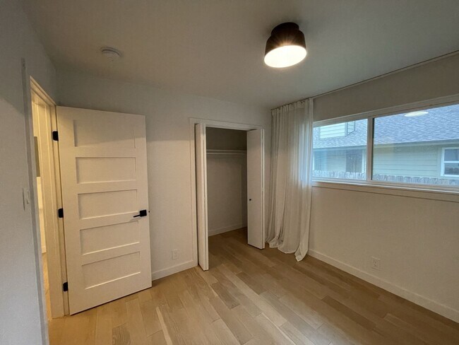 Building Photo - 9908 Brasher Dr