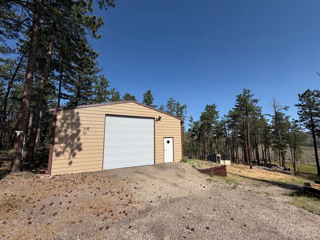 Building Photo - 348 La Escena Dr