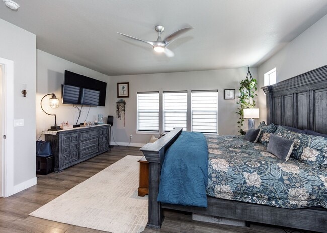 Building Photo - Luxury Ranch-Style Home for Rent | Wolf Ranch | D20 Schools | Pikes Peak Views