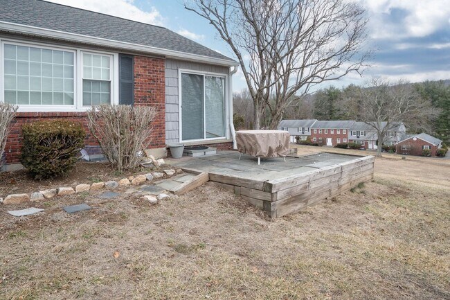 Building Photo - 86 Old Farms Ln