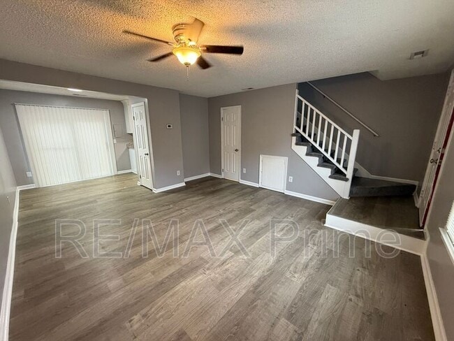 Building Photo - 906 Seabreeze Ct