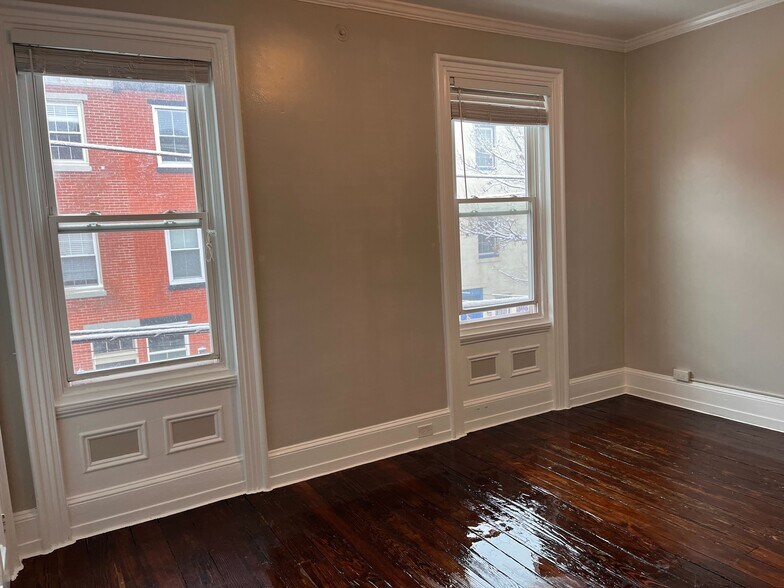 Building Photo - 1506 Swain St