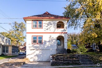 Building Photo - 184 Meadow Ave