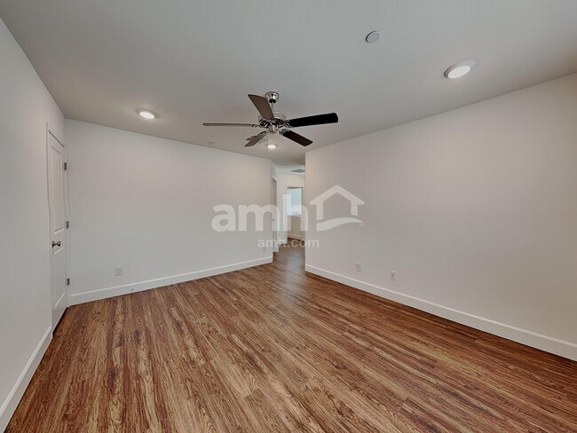 Building Photo - 3328 Blodwen St