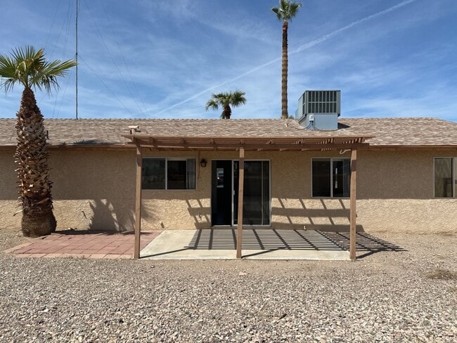 Building Photo - Unfurnished Full Time