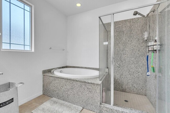 Building Photo - 3013 Historic Horizon Ave