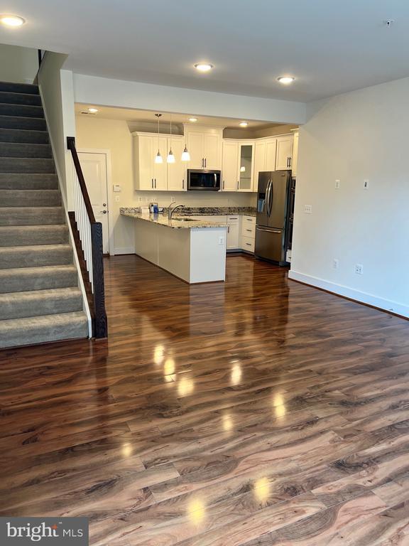 Building Photo - 20571 Milbridge Ter