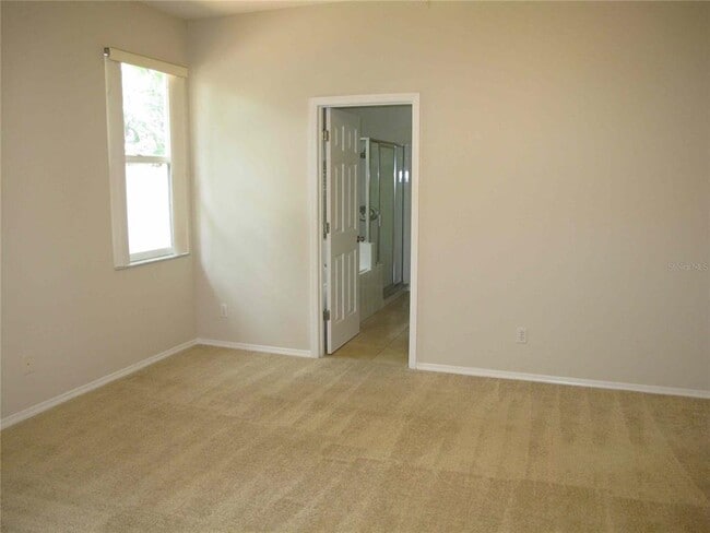 Building Photo - 115 Redtail Pl