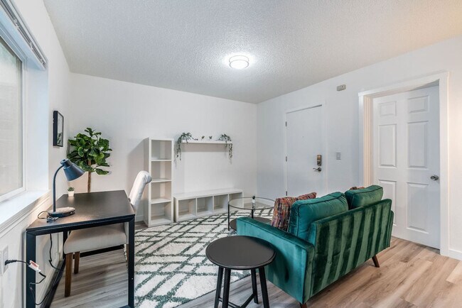 Building Photo - 1816 S G St