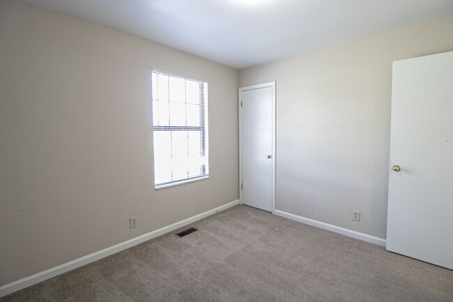 Building Photo - 288 Northridge Dr