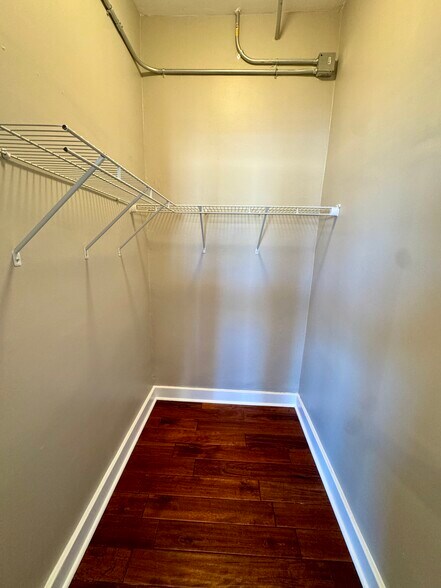 Building Photo - 92 S Main St