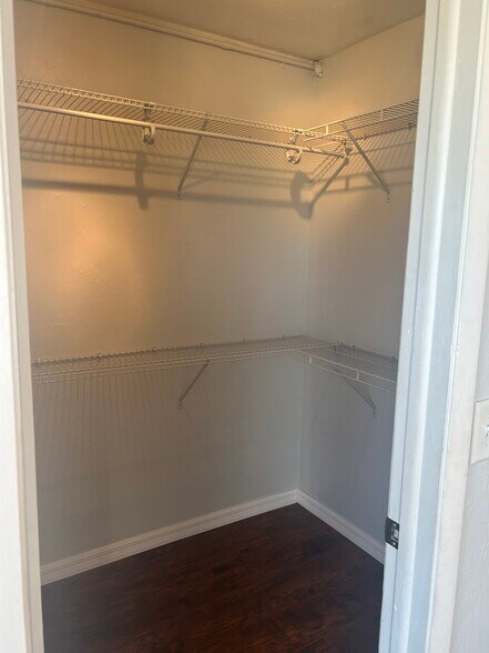 Building Photo - 7445 Pebble Beach Rd