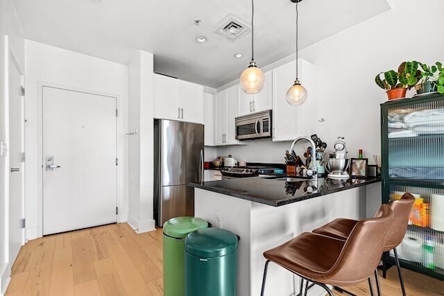 Building Photo - 70 Lincoln St