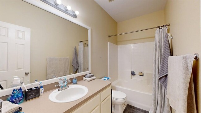 Building Photo - 609 Townplace Dr
