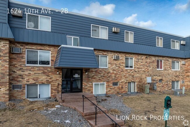 Building Photo - 1624 10th Ave