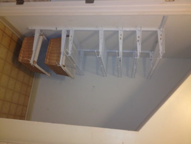 Building Photo - 4 BR / 2 BA Cute Cape Cod In Chester, Avai...