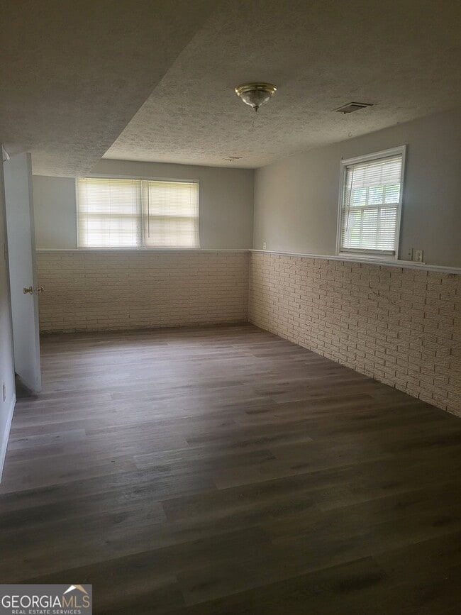 Building Photo - 1293 Monfort Rd