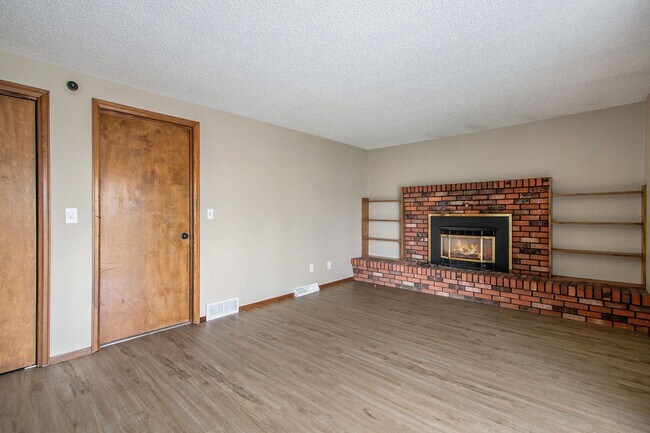 Building Photo - 3 br, 2 bath House - 2514 Kittredge Drive