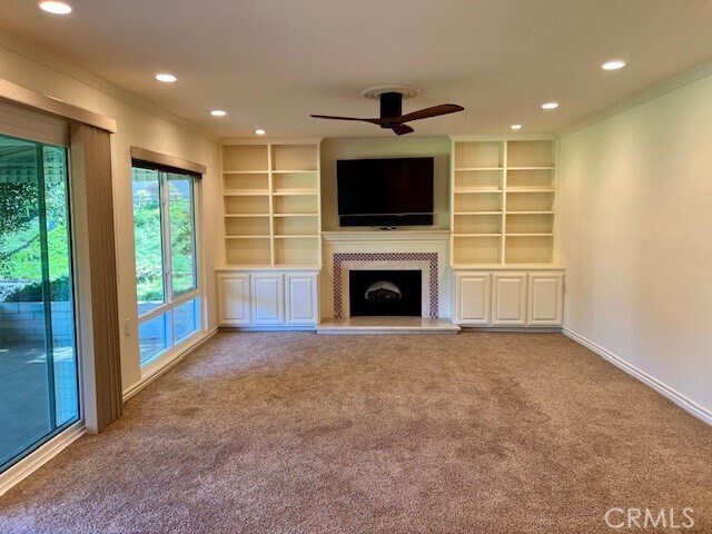 Building Photo - 5472 Paseo Del Lago E