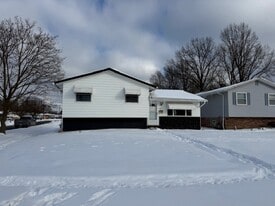 Building Photo - 6421 Terre Dr