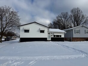 Building Photo - 6421 Terre Dr