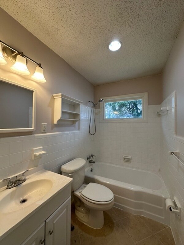 Building Photo - 2612 Sheryl Ln