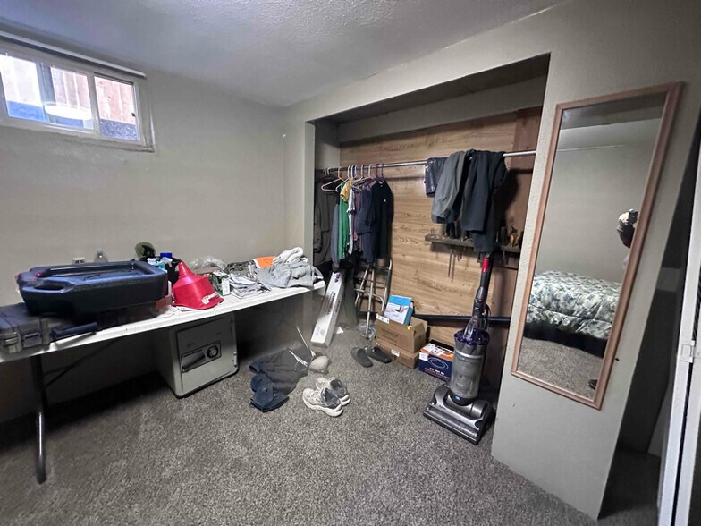 Building Photo - 3100 SE 122nd Ave