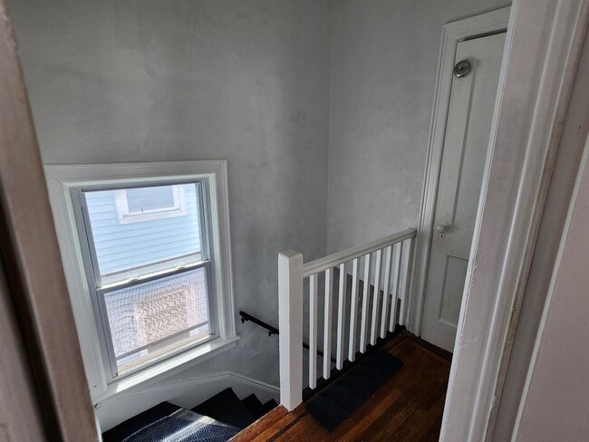 Building Photo - 14 E Bidwell Ave