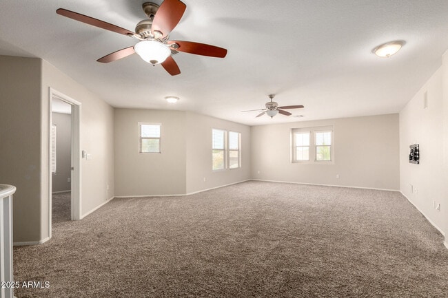 Building Photo - 4122 E Palm Beach Dr
