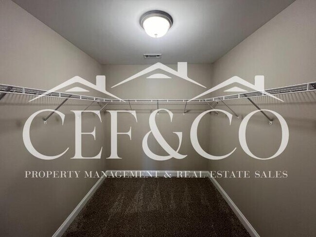 Building Photo - Spacious 3 bedroom 2.5 bedroom available in Moore!