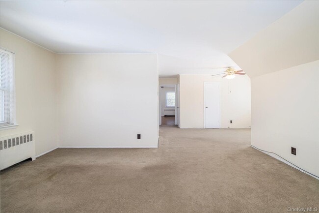 Building Photo - 19 Daley Pl