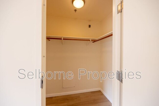 Building Photo - 1401 Jackson St