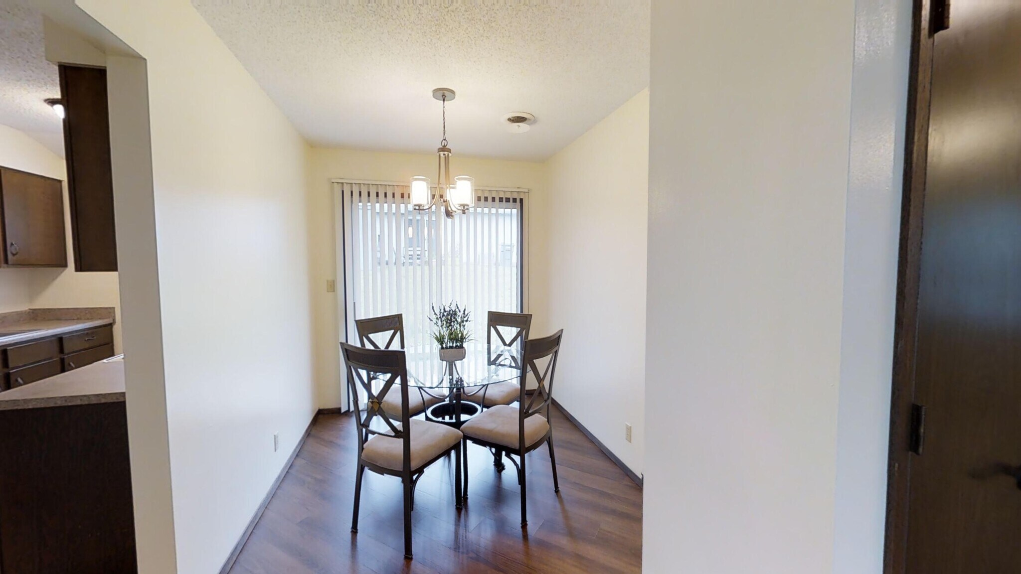 Building Photo - 811 Dondee Dr