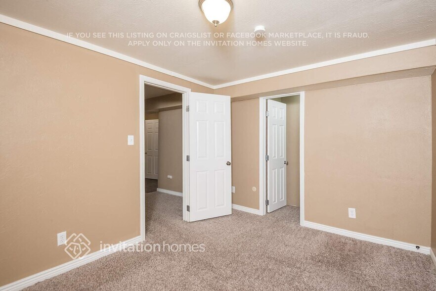 Building Photo - 5004 S Richfield Cir