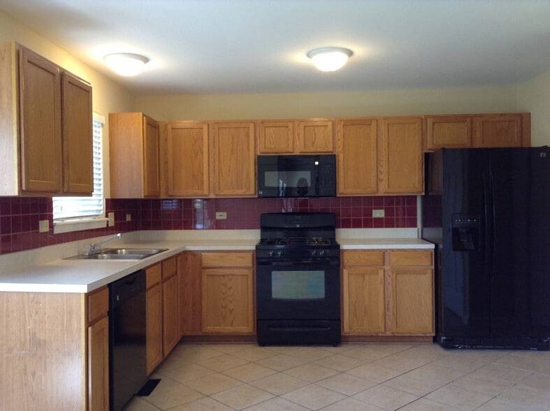 Building Photo - 25830 S Brookfield Ct