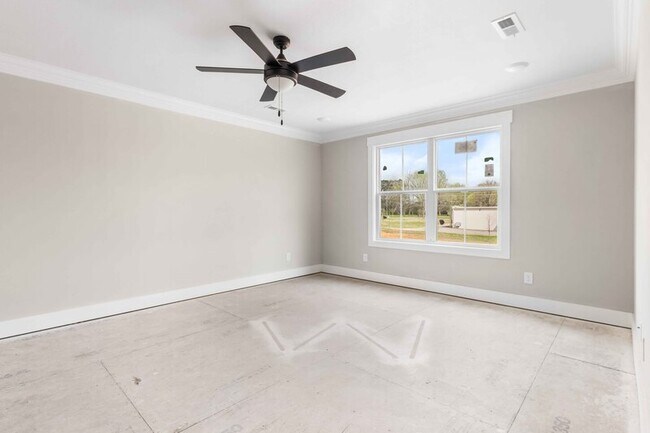 Building Photo - 166 Sango Dr