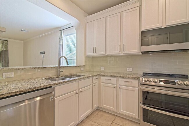 Building Photo - 11201 Zimmerman Ln