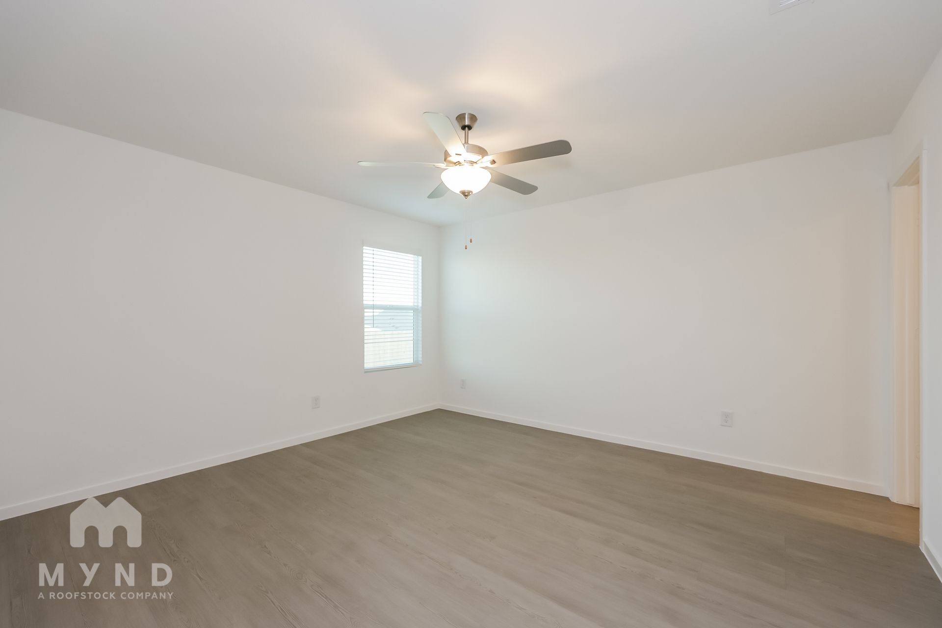 Building Photo - 2737 Ctr Crk Ln