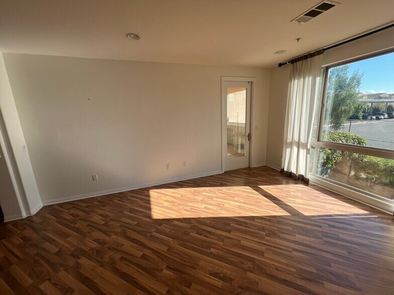 Building Photo - 3887 Pell Pl