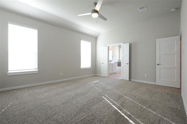 Building Photo - 22827 Castello Lakes Dr