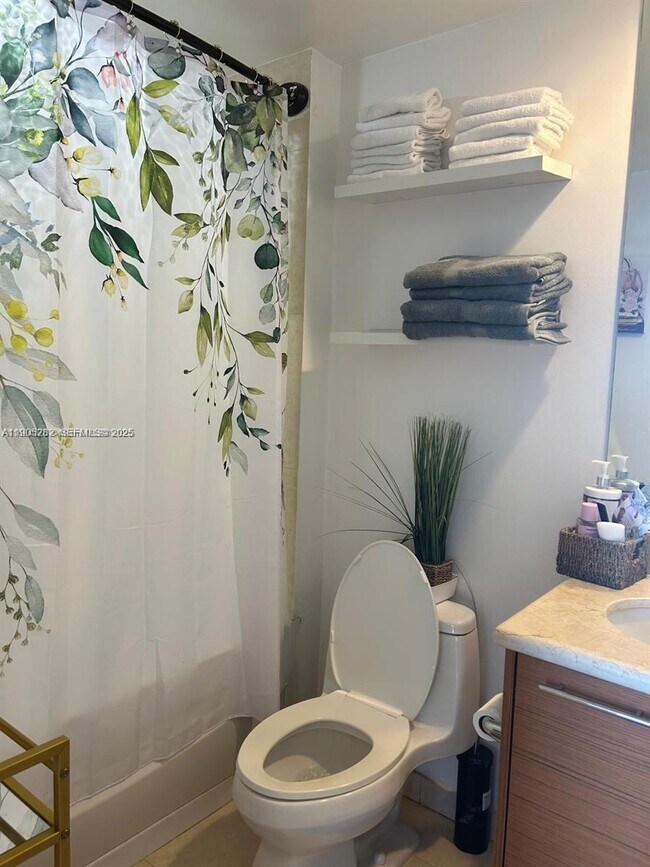 Building Photo - 50 Biscayne Blvd