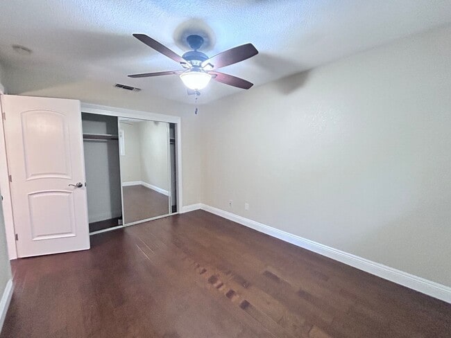 Building Photo - Two Bedroom One Bathroom Home with Two Car Garage