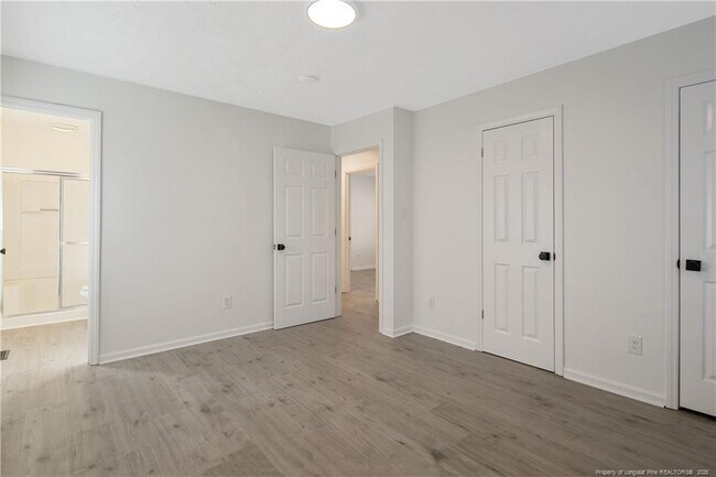 Building Photo - 205 Brookford Ct