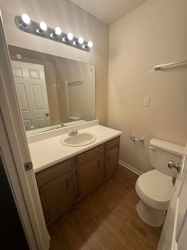 Building Photo - 1712 McGregor Ct