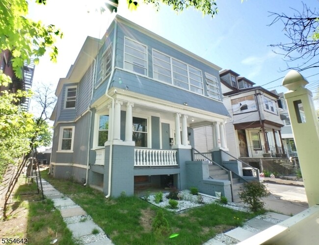 Building Photo - 26 Treacy Ave