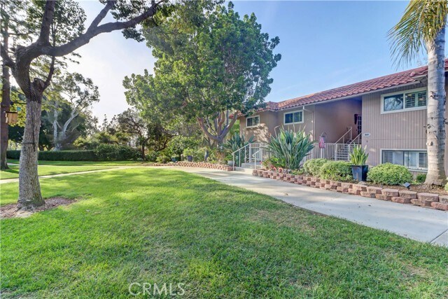 Building Photo - 881 Via Mendoza